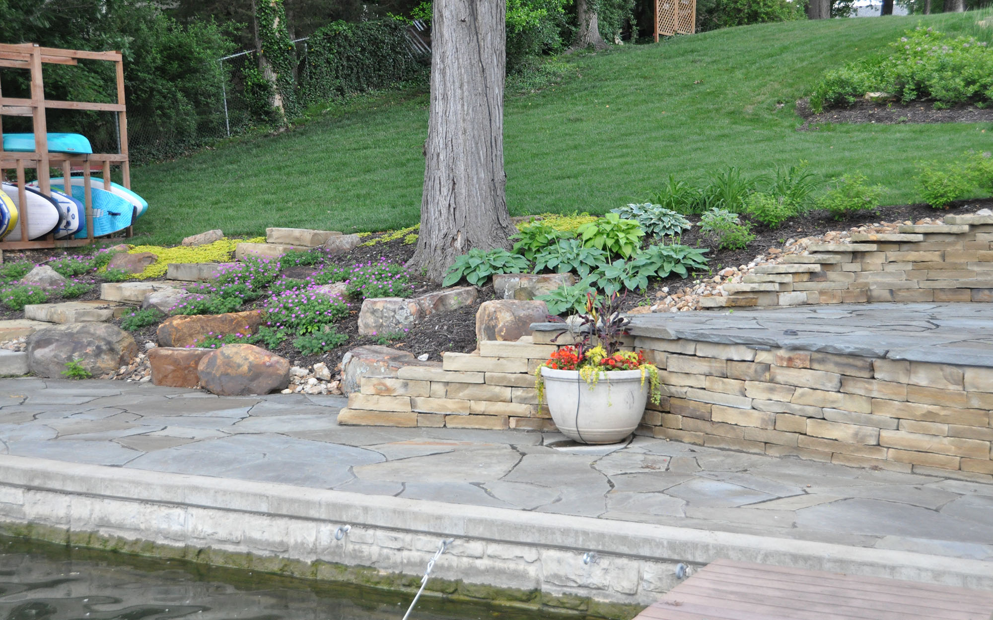 Estate Smith Weatherby Lake Potted Plant With Stone Stairs